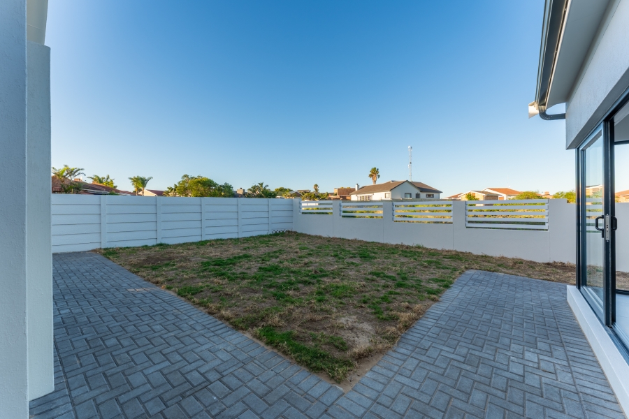 3 Bedroom Property for Sale in Wavecrest Eastern Cape